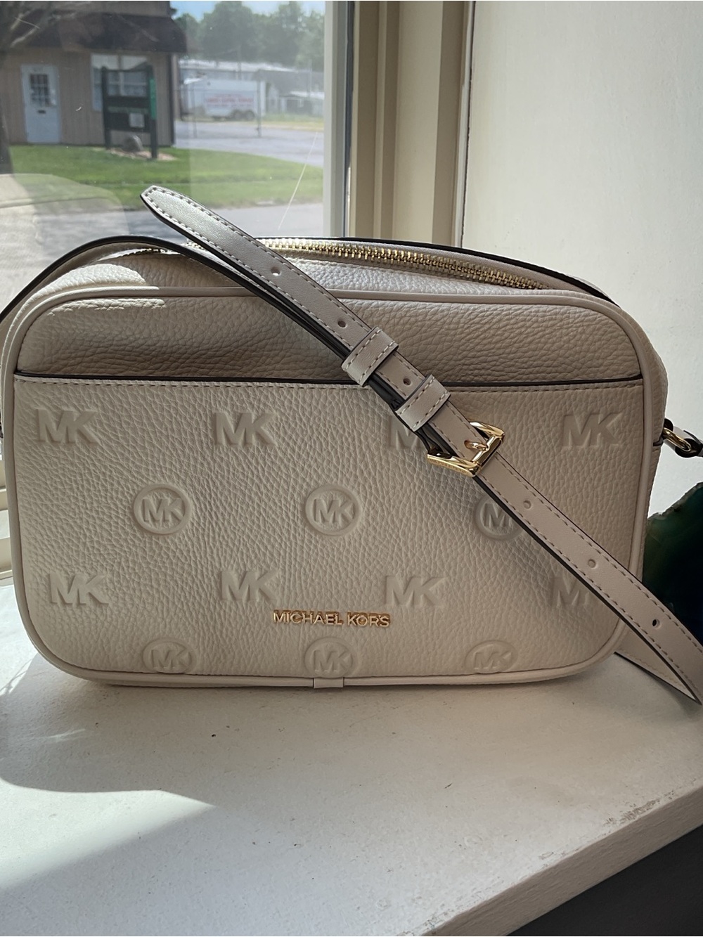 Michael Kors NWT Jet Set Travel Large Logo Debossed Camera Crossbody Bag